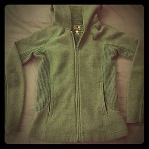Mountain Hardware women's zip up.